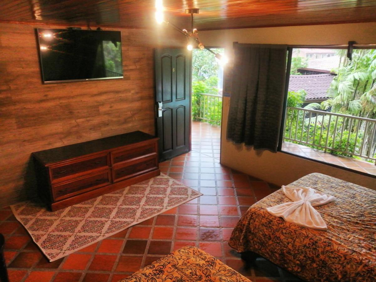 Arenal Backpackers Resort La Fortuna Kültér fotó